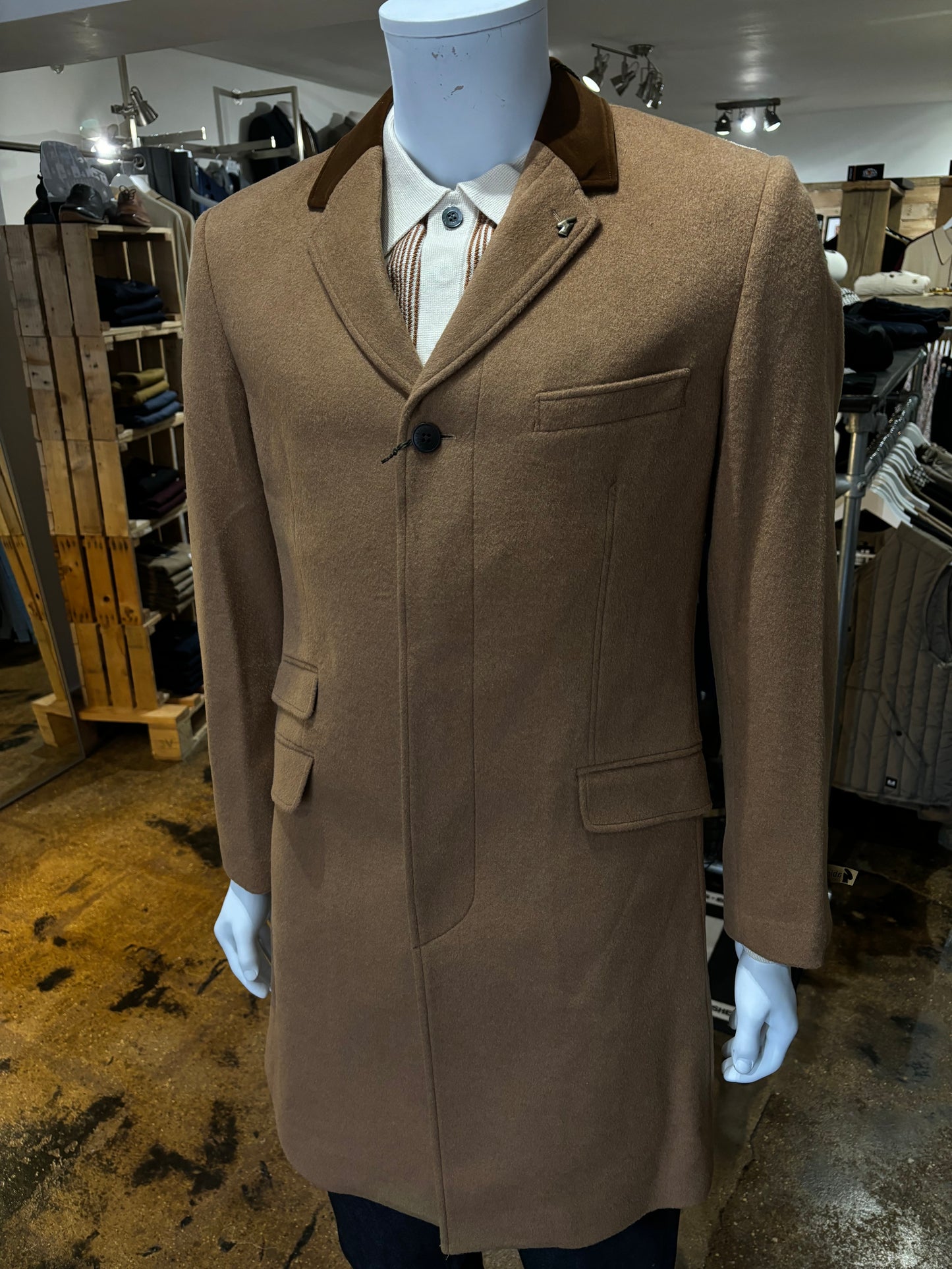 Gabicci Tan Wool Blend Overcoat with Velvet Lapels & Paisley Lining